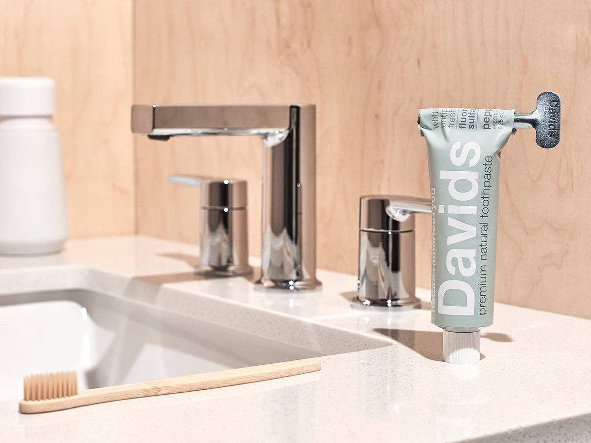 Davids Premium Toothpaste – Natural Peppermint (5.25 oz)